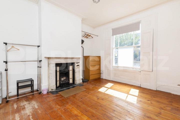 5 double bedrooms 2 bathrooms and garden within a period house  Windsor Road, Holloway